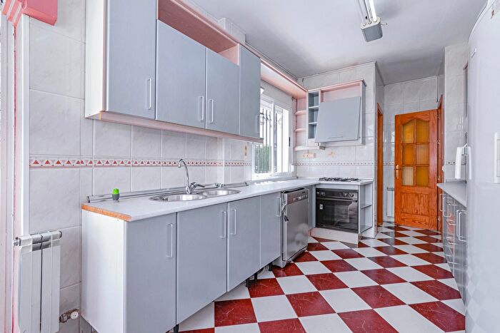 Casas en venta y pisos alquiler - 2