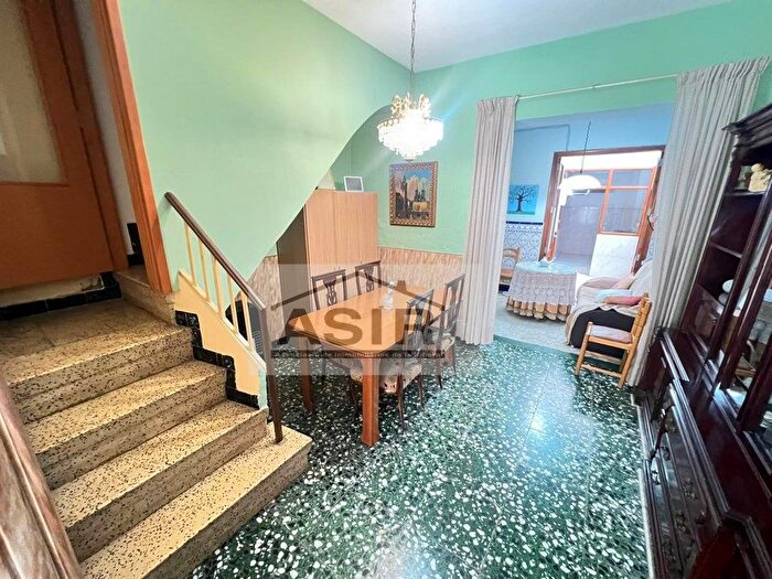 Casas en venta y pisos alquiler - 2