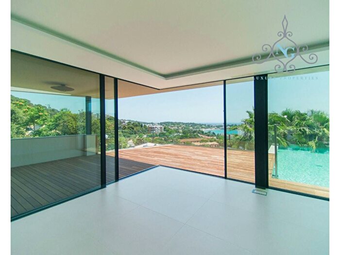 Casa en venta en Sant Pol, Sant Feliu de Guíxols de 5 habitaciones
