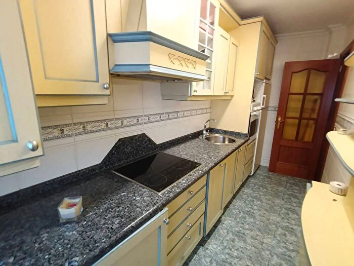 Casas en venta y pisos alquiler - 2