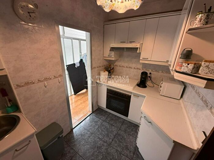Casas en venta y pisos alquiler - 3