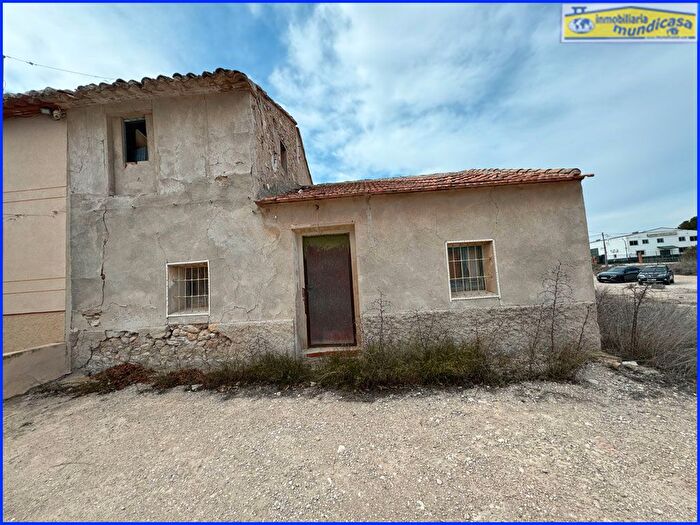 Casas en venta y pisos alquiler - 1