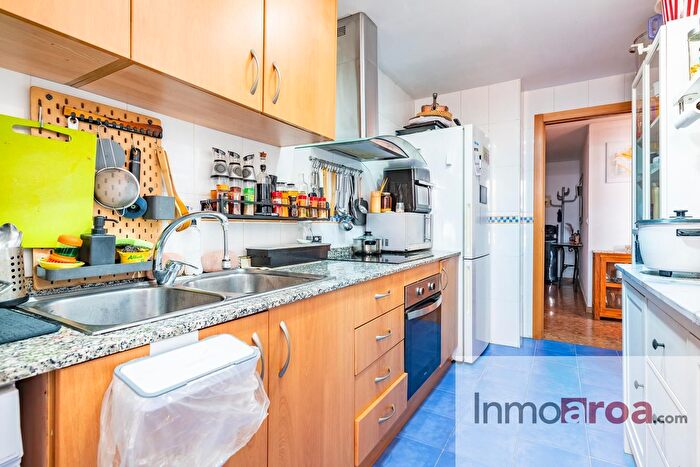 Casas en venta y pisos alquiler - 3