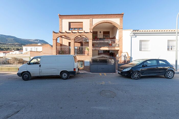 Piso en venta en Íllora, Granada de 3 habitaciones