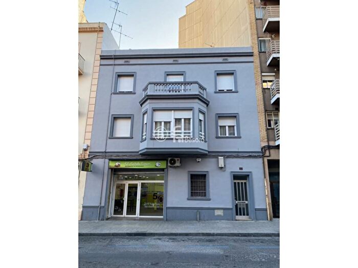 Casas en venta y pisos alquiler - 2