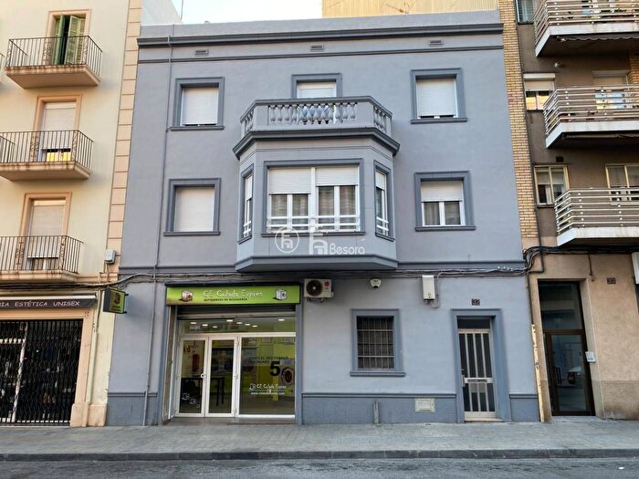 Casas en venta y pisos alquiler - 3