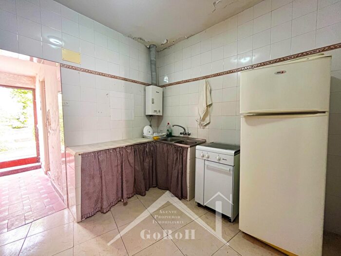 Casas en venta y pisos alquiler - 3