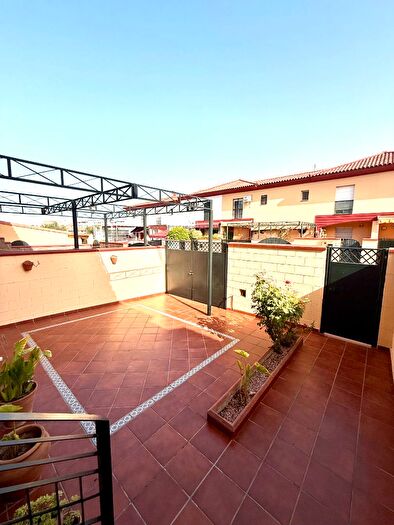 Casas en venta y pisos alquiler - 3
