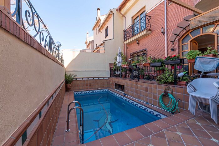 Casas en venta y pisos alquiler - 1