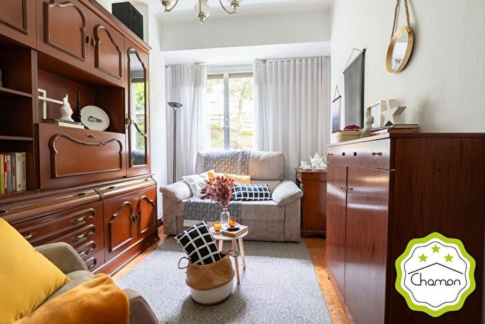 Casas en venta y pisos alquiler - 1