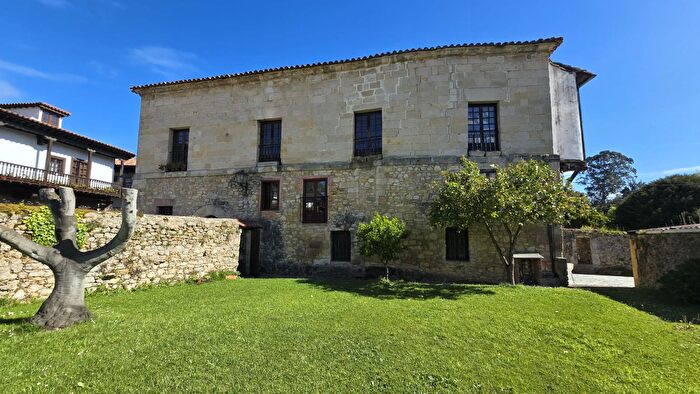 Piso en venta en Santillana del Mar, Cantabria de 1 habitacion