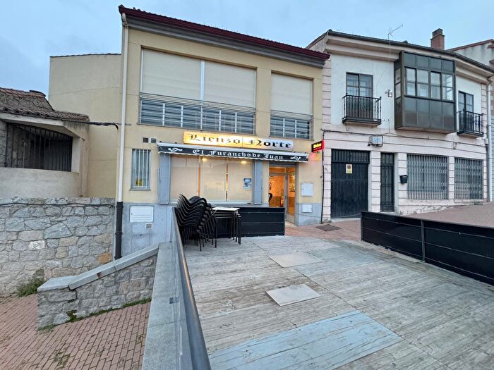 Casas en venta y pisos alquiler - 1