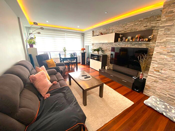 Casas en venta y pisos alquiler - 3
