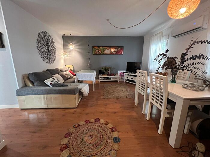 Casa en venta en Sur, Campo de la Verdad Miraflores de 2 habitaciones