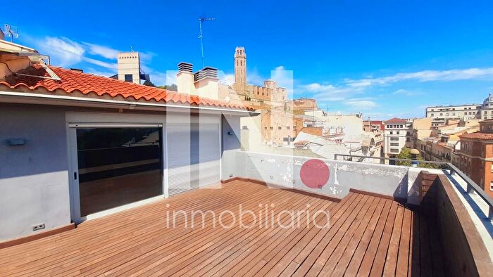 Casas en venta y pisos alquiler - 1