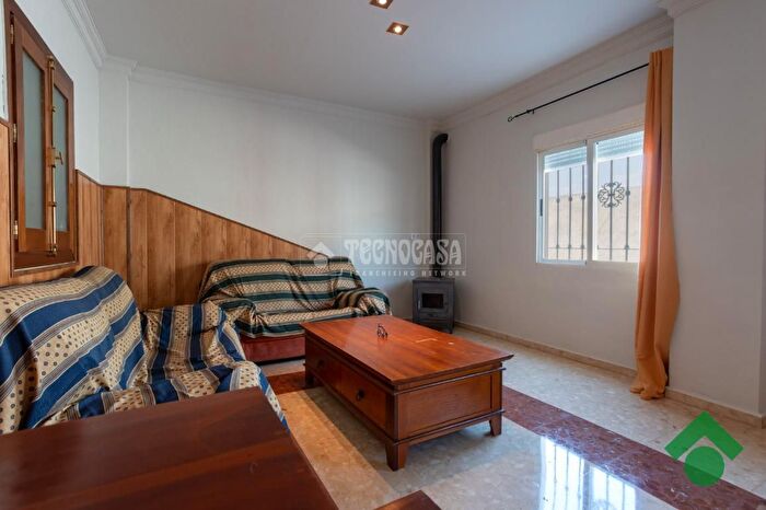 Casas en venta y pisos alquiler - 2