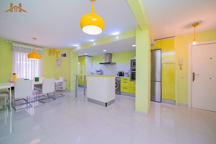 Casas en venta y pisos alquiler - 2