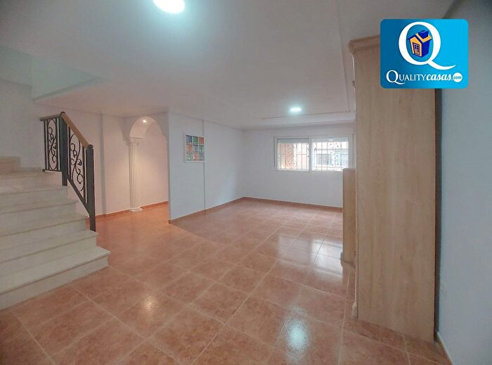 Casas en venta y pisos alquiler - 1