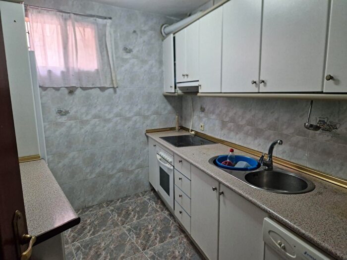 Casas en venta y pisos alquiler - 2