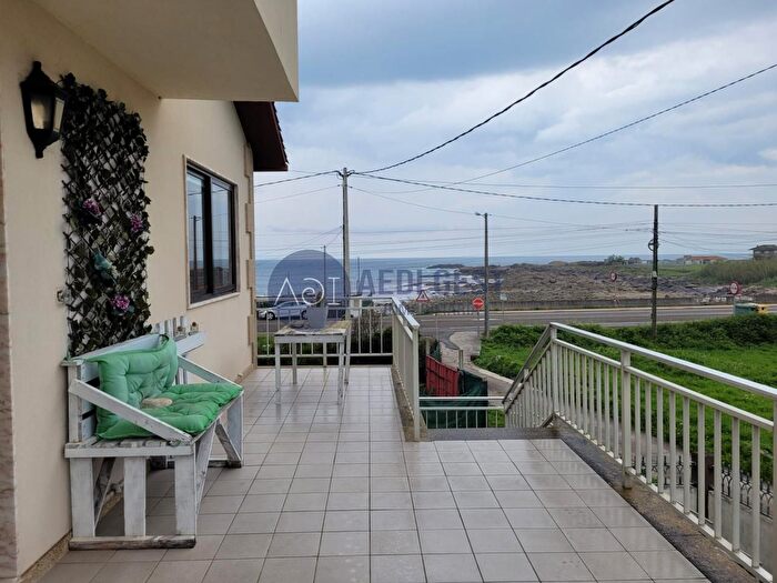 Casa en venta en Oia, Pontevedra de 3 habitaciones