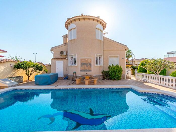 Casa en venta en Rojales, Alicante de 3 habitaciones