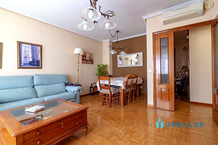 Casas en venta y pisos alquiler - 2