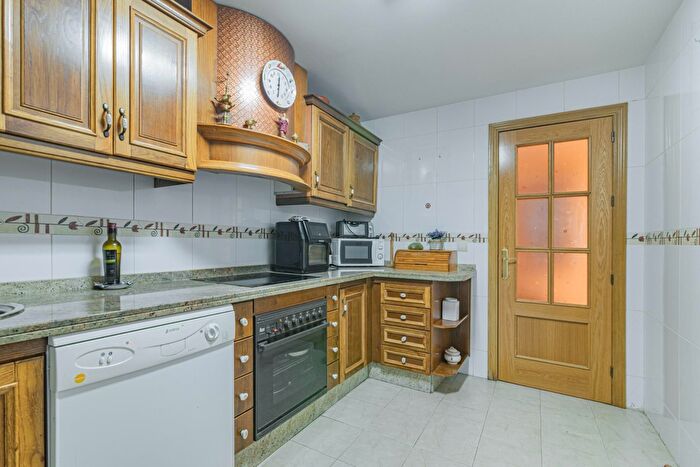 Casas en venta y pisos alquiler - 2