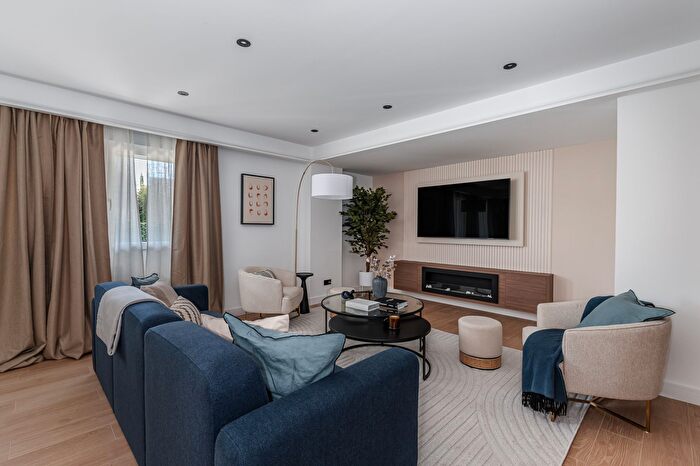 Piso en venta en Retiro, Niño Jesús de 3 habitaciones