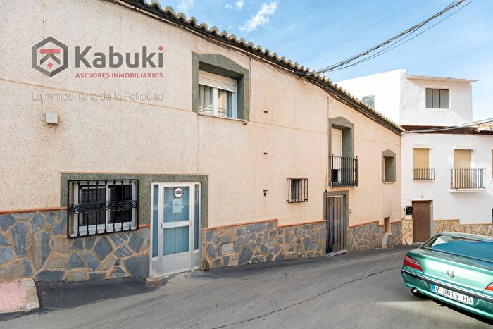 Casas en venta y pisos alquiler - 2