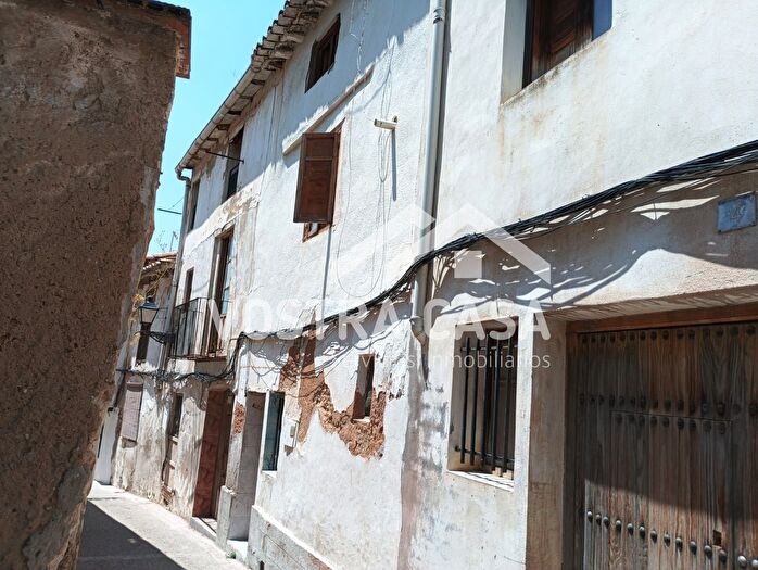 Casas en venta y pisos alquiler - 1