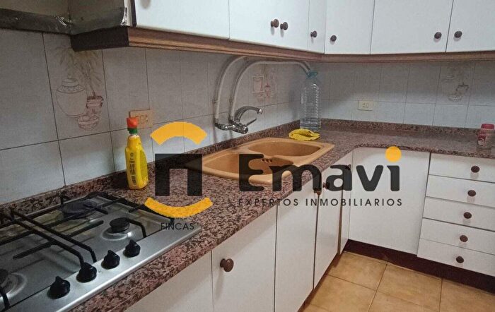Casas en venta y pisos alquiler - 1