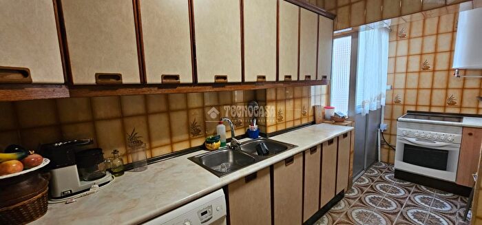 Casas en venta y pisos alquiler - 3