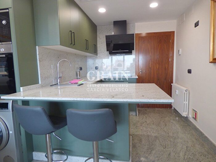 Casas en venta y pisos alquiler - 2