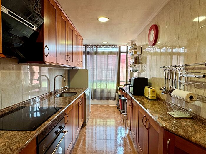 Casas en venta y pisos alquiler - 3