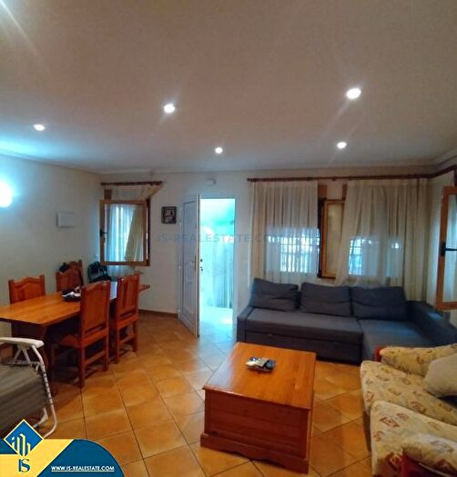 Casas en venta y pisos alquiler - 3
