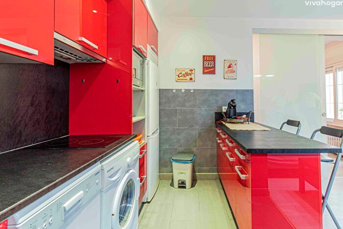 Casas en venta y pisos alquiler - 1