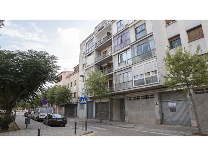 Piso en venta en Barri dels Escriptors, Salt de 3 habitaciones