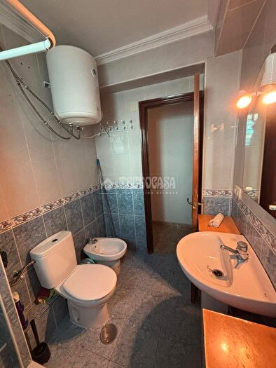 Casas en venta y pisos alquiler - 3