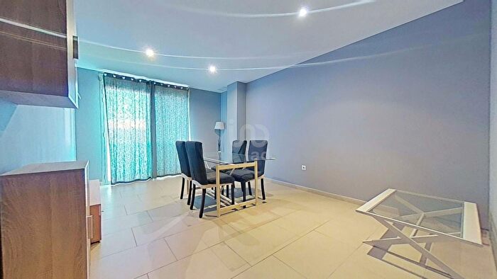 Piso en venta en Piscinas, Vilareal de 2 habitaciones