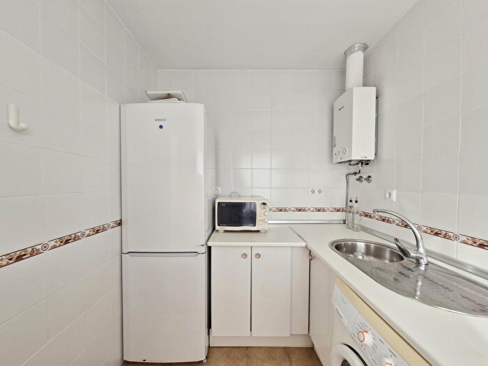 Casas en venta y pisos alquiler - 2
