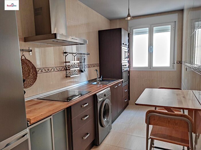 Casas en venta y pisos alquiler - 2