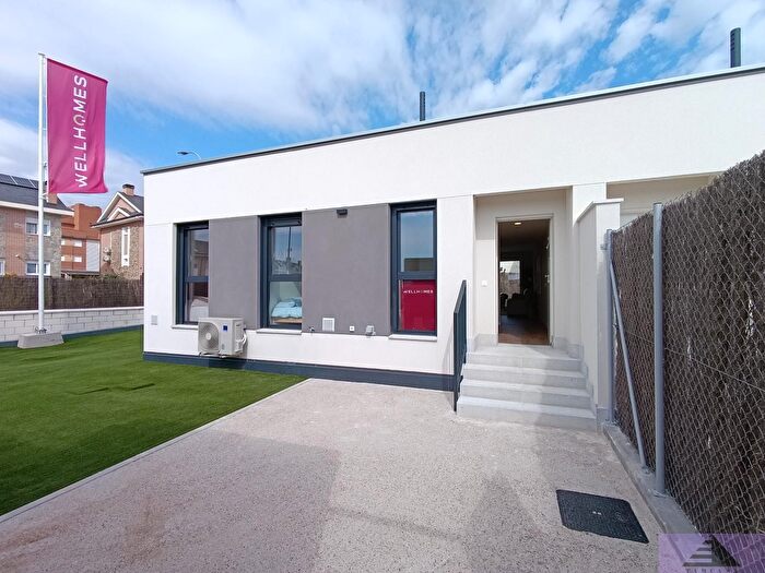 Casas en venta y pisos alquiler - 1