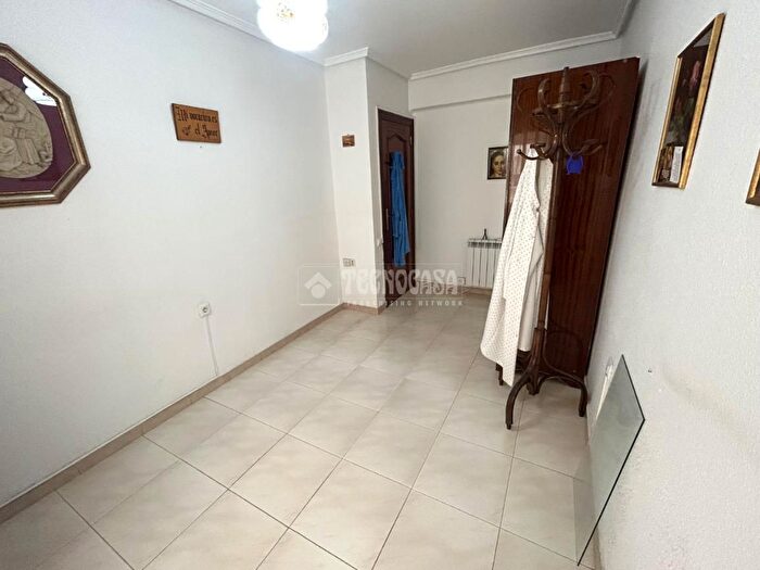 Casas en venta y pisos alquiler - 2