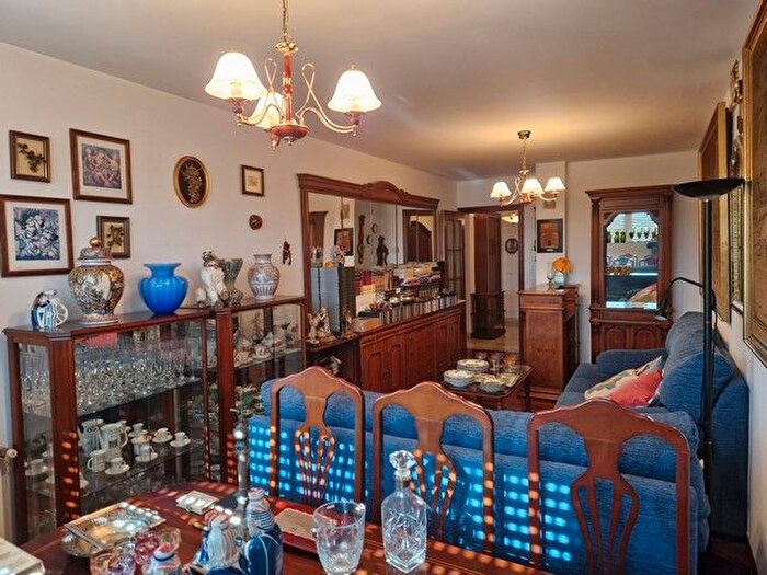 Casas en venta y pisos alquiler - 2