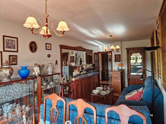 Casas en venta y pisos alquiler - 3