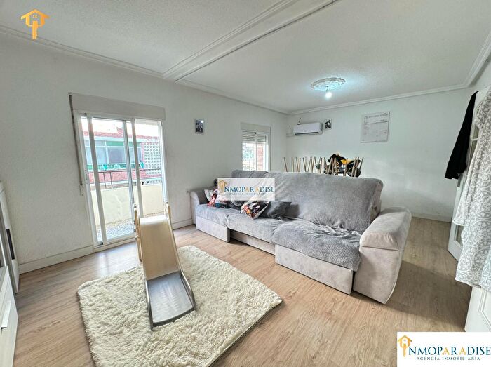 Casas en venta y pisos alquiler - 1