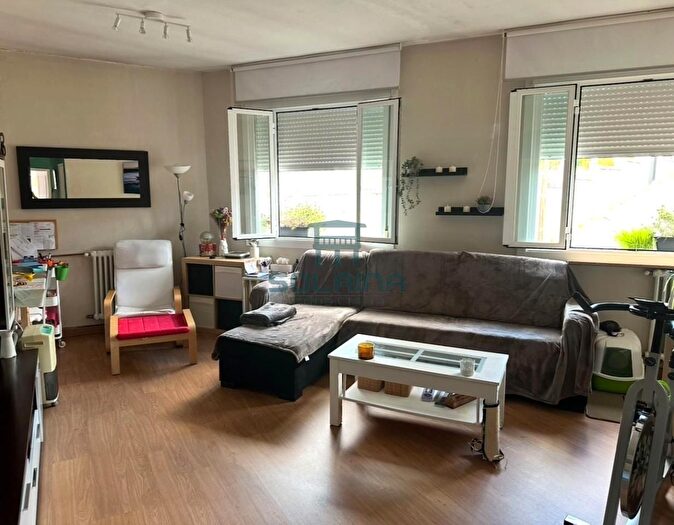 Casas en venta y pisos alquiler - 1