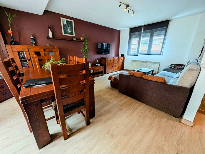 Casas en venta y pisos alquiler - 2