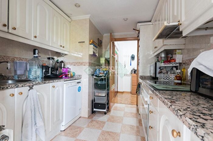 Casas en venta y pisos alquiler - 2