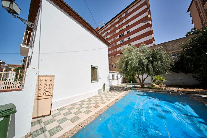 Casas en venta y pisos alquiler - 2